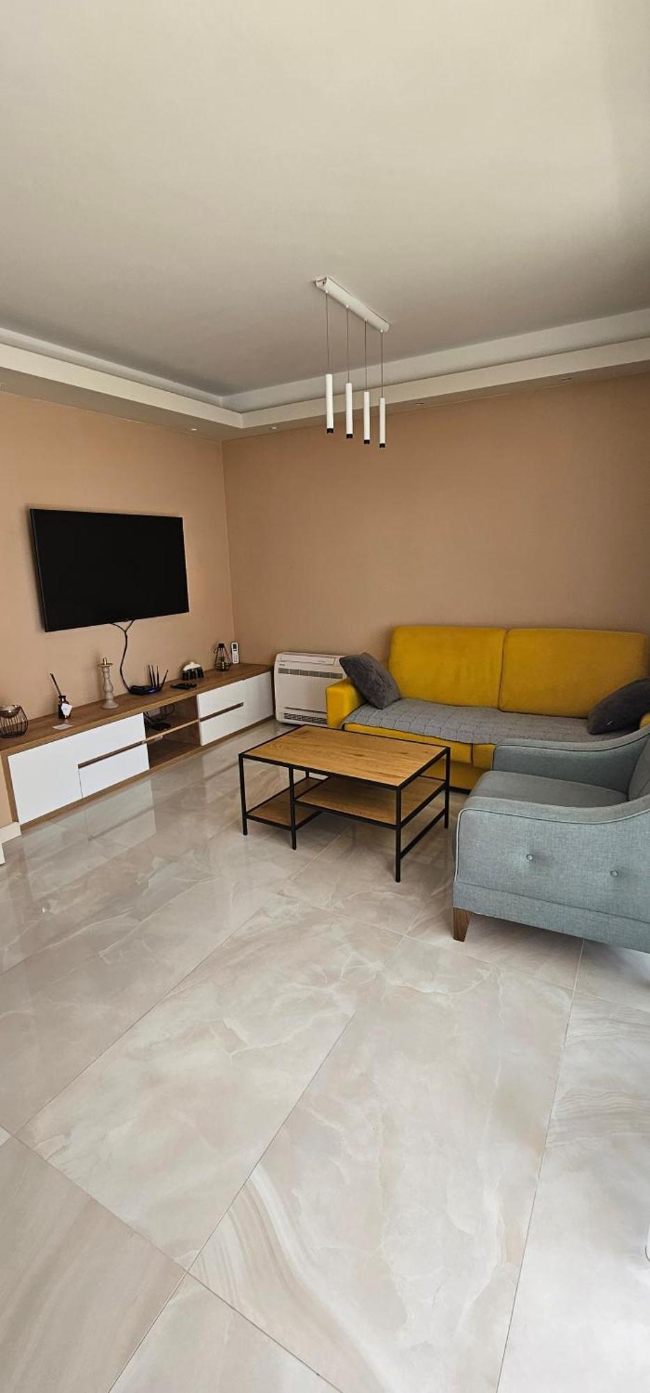 Ralux Apartman 티바트 외부 사진