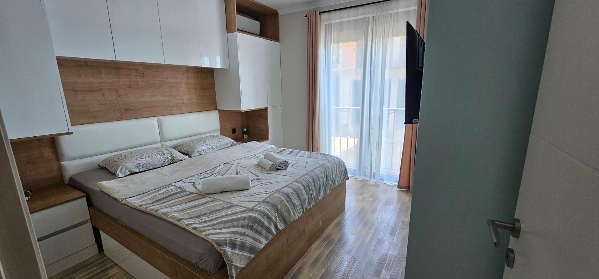 Ralux Apartman 티바트 외부 사진