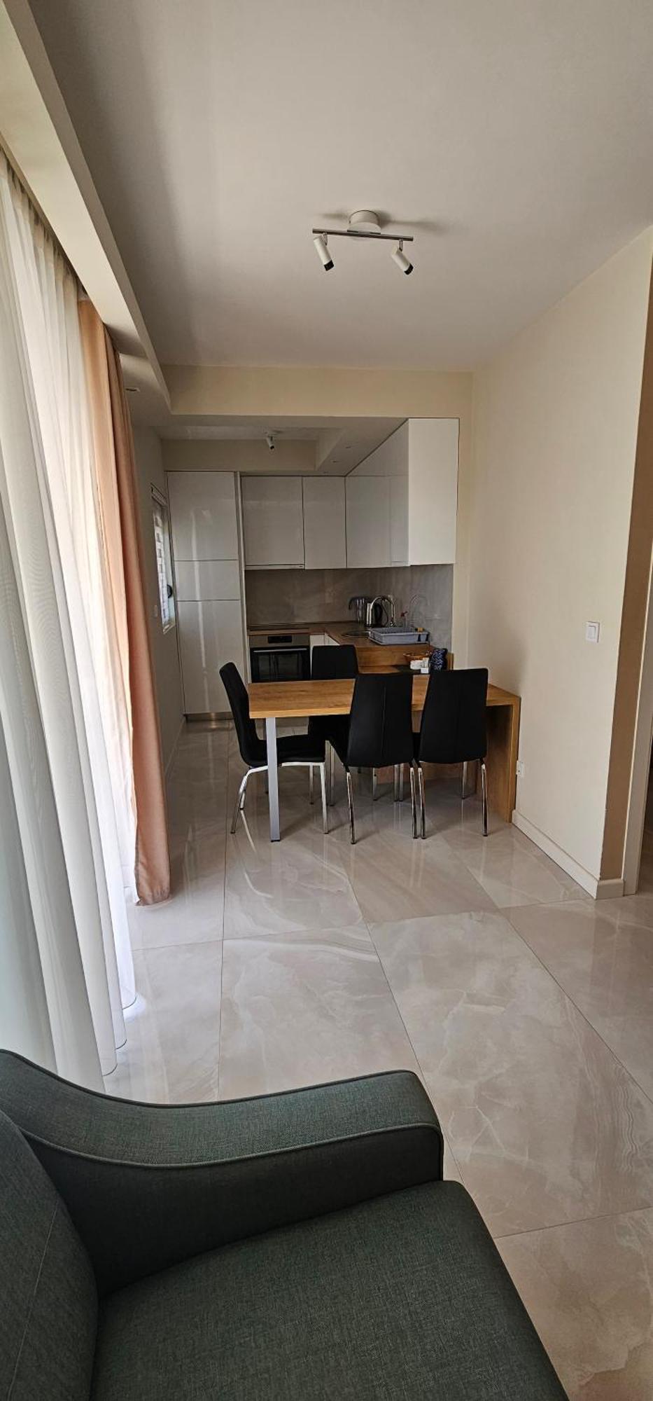 Ralux Apartman 티바트 외부 사진