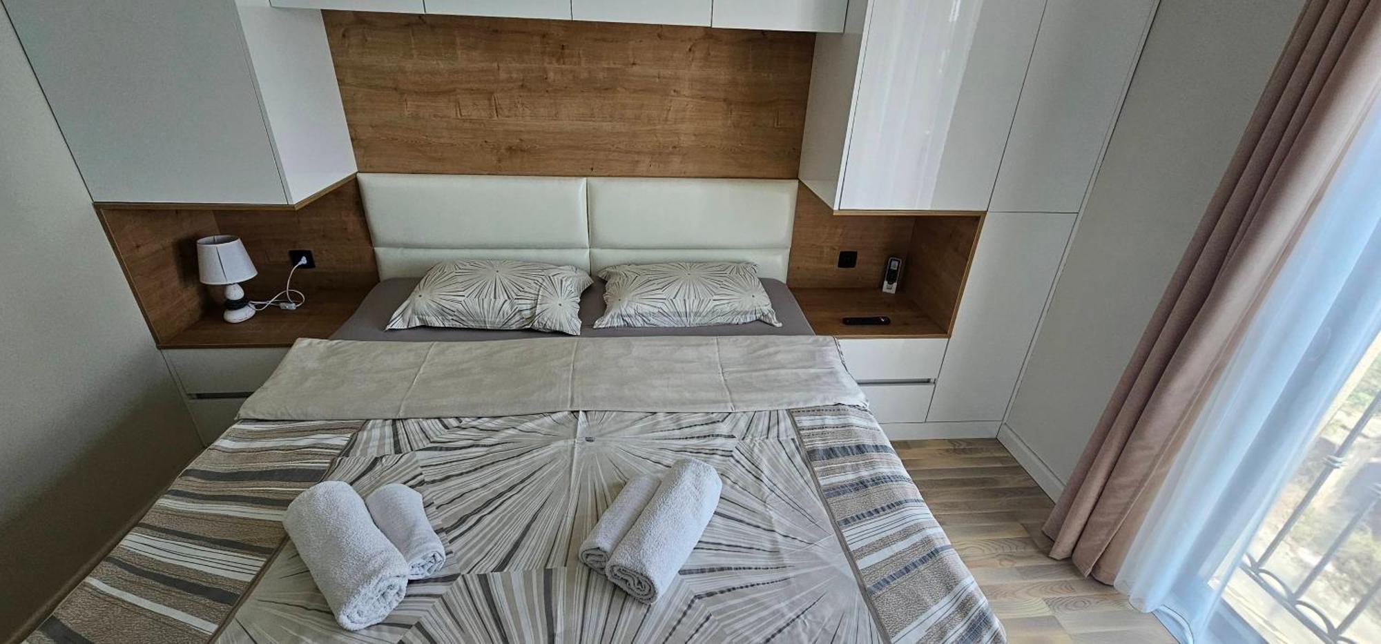Ralux Apartman 티바트 외부 사진