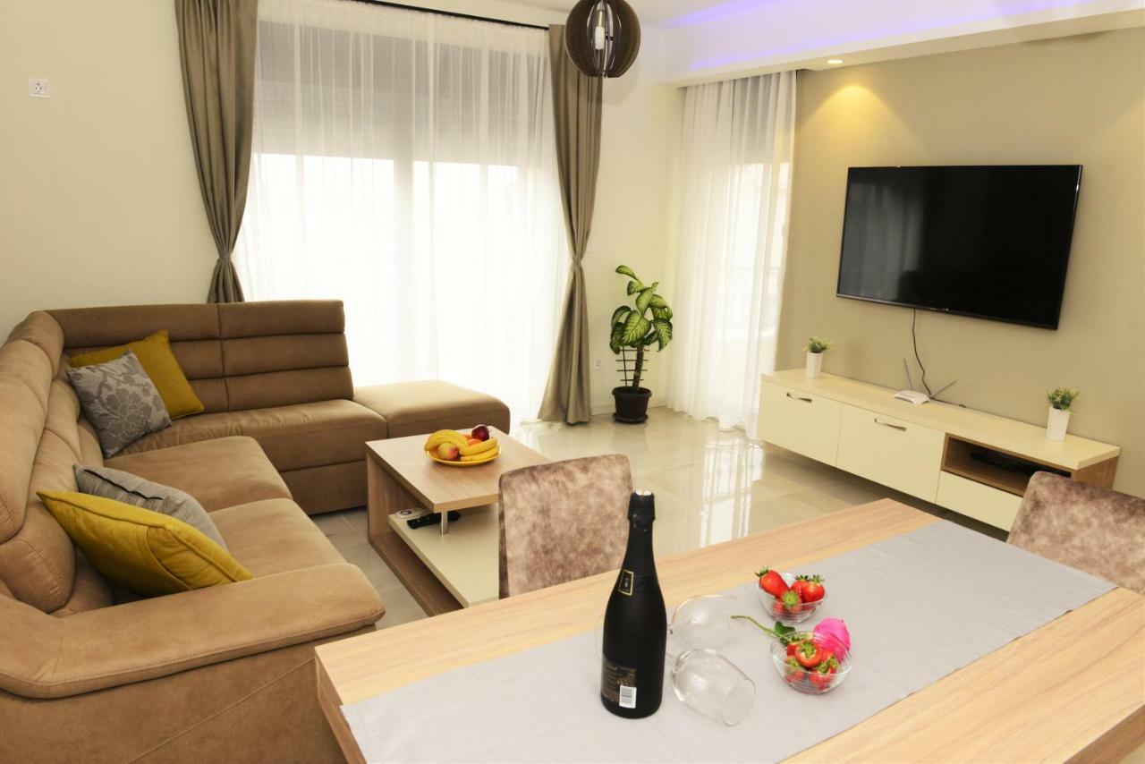 Ralux Apartman 티바트 외부 사진
