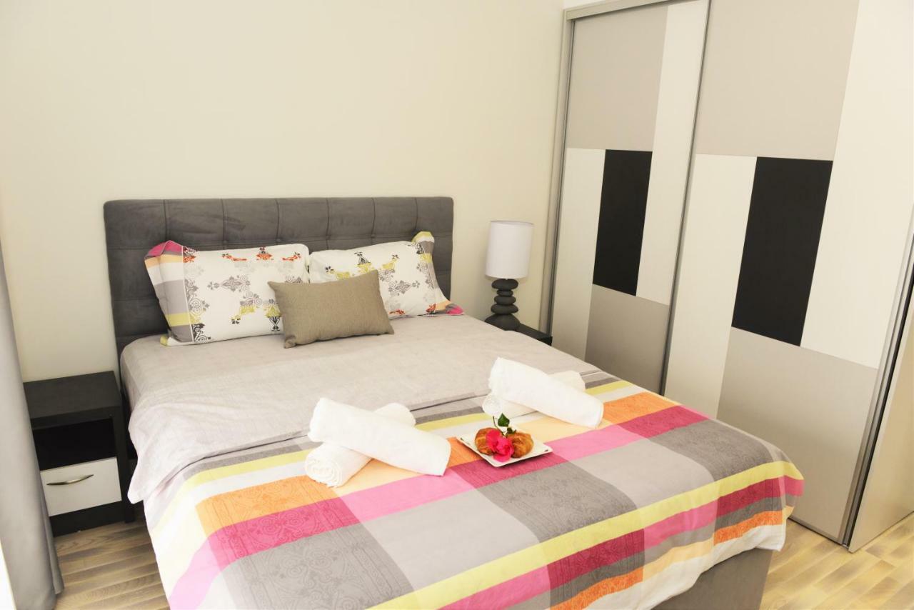 Ralux Apartman 티바트 외부 사진