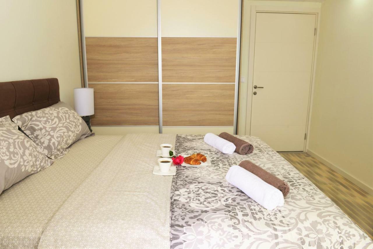 Ralux Apartman 티바트 외부 사진