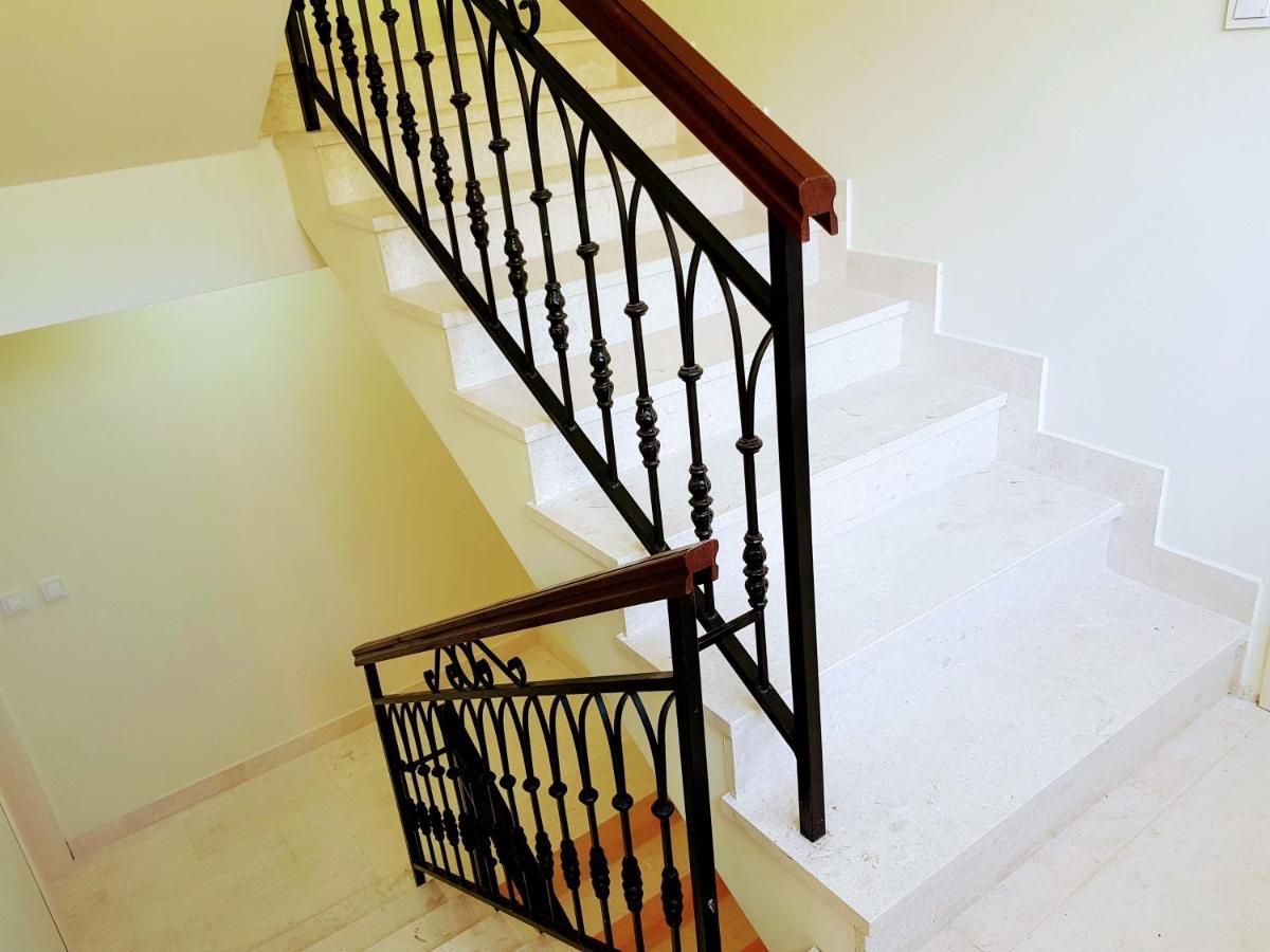 Ralux Apartman 티바트 외부 사진