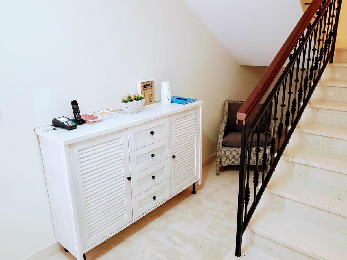 Ralux Apartman 티바트 외부 사진