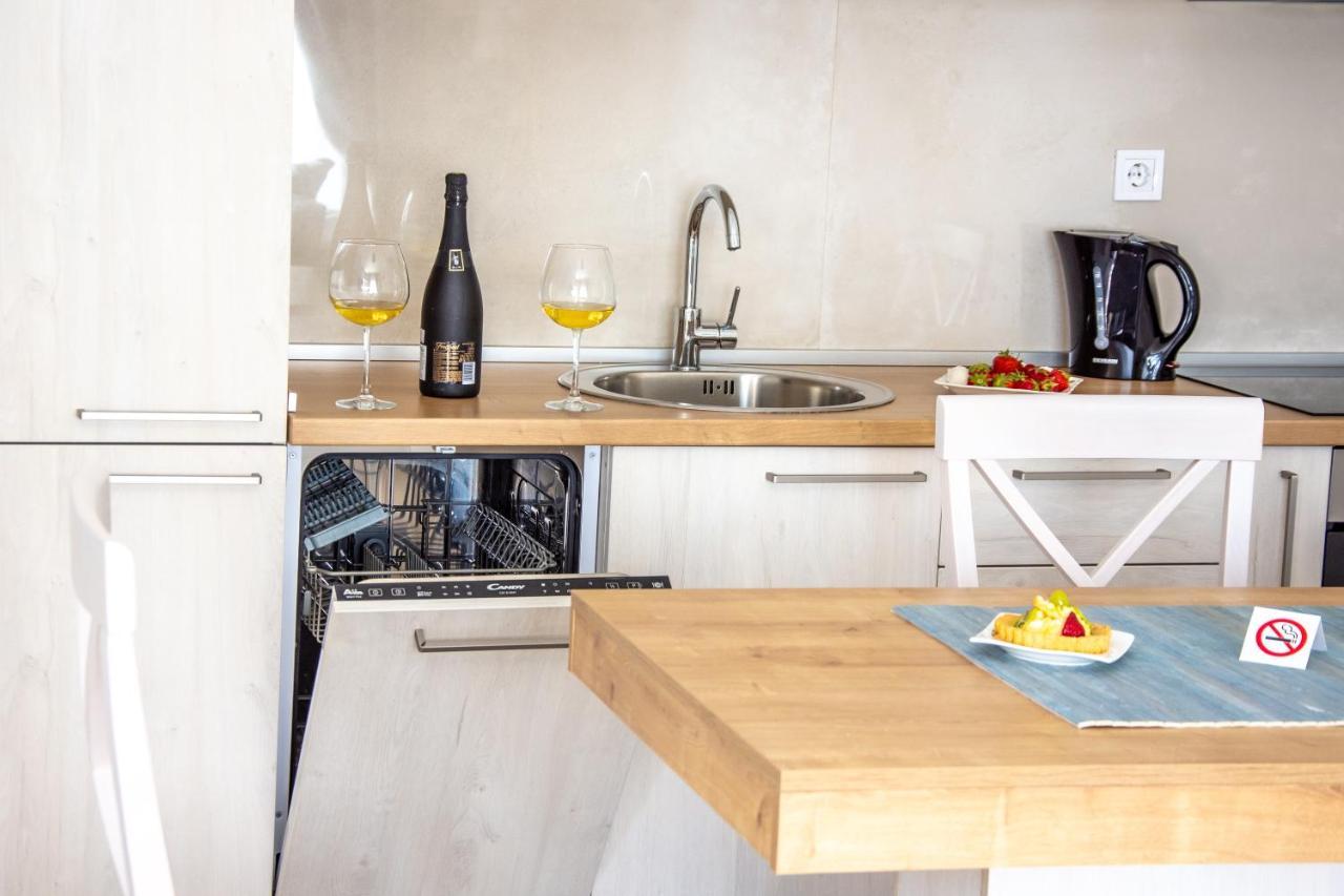 Ralux Apartman 티바트 외부 사진