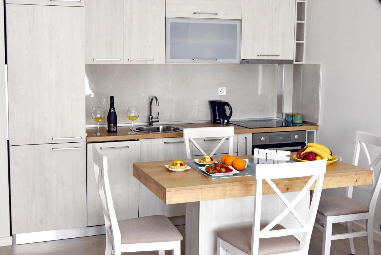 Ralux Apartman 티바트 외부 사진
